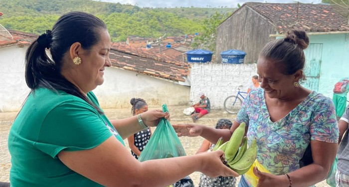 Prefeitura entrega mais de 21 toneladas de alimentos adquiridos pelo PAA em outubro