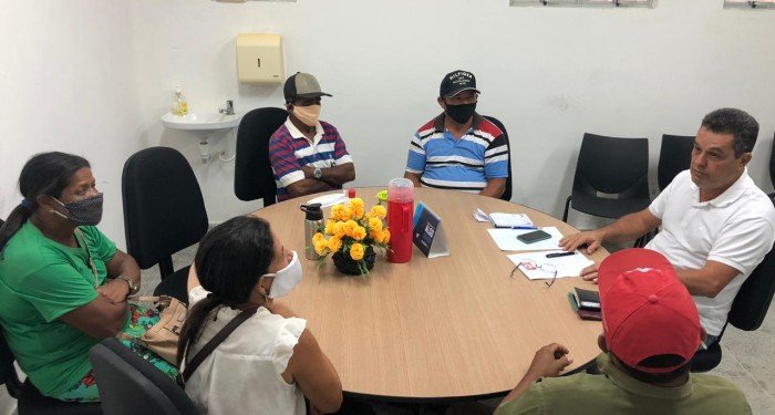 Prefeito Neno Freitas se reúne com representantes de assentamentos rurais 