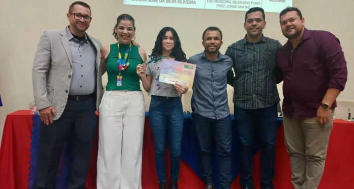 Aluna da rede municipal participa da premiação da Olimpíada Brasileira de Matemática das Escolas Públicas